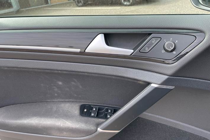 Sort VW Golf VII fra 2019