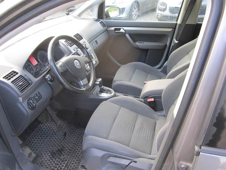 VW Touran 2,0 TDI DPF Highline DSG 140HK 6g Aut.