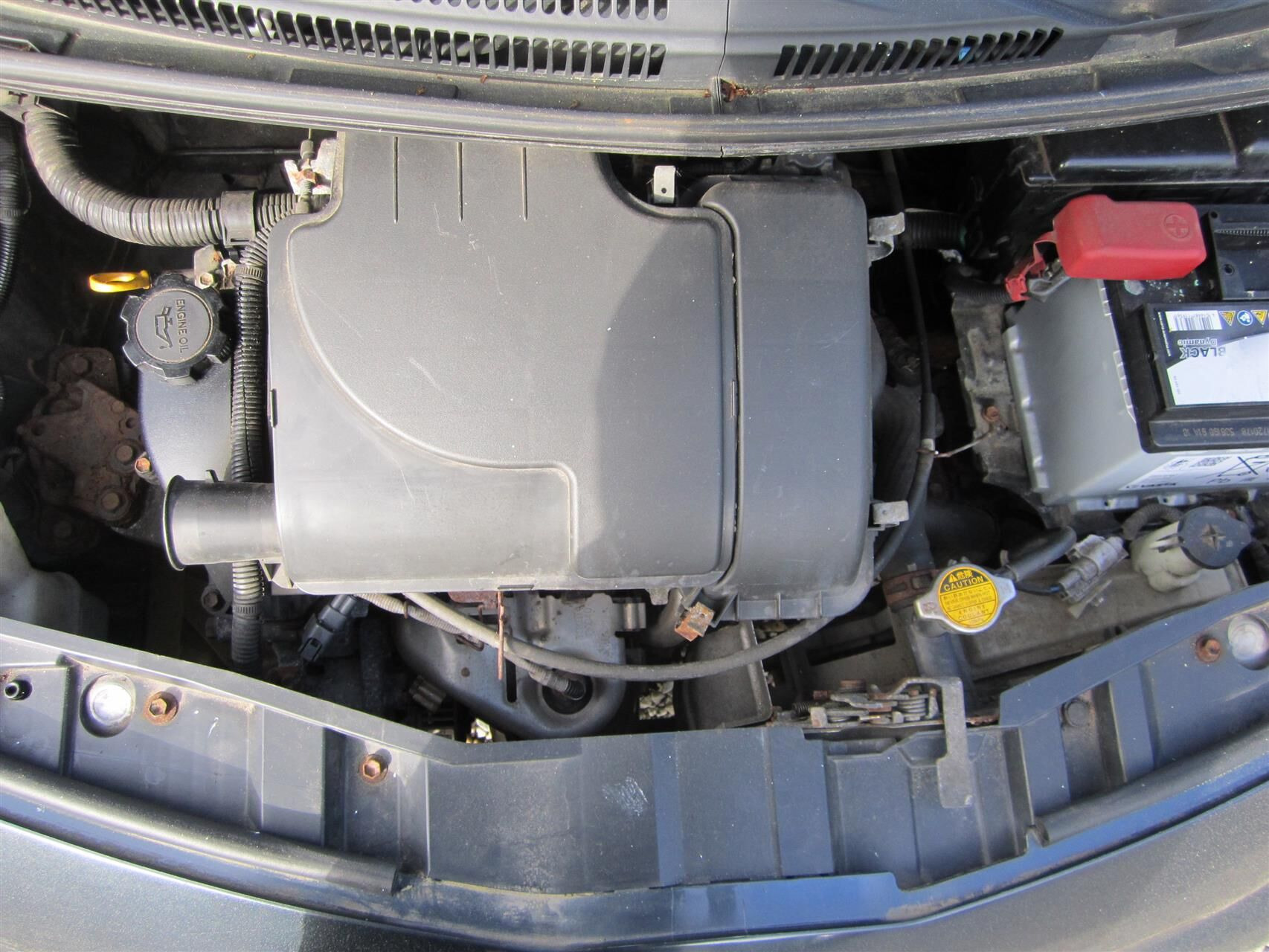Grå Toyota Aygo 1,0 fra 2010 set udefra