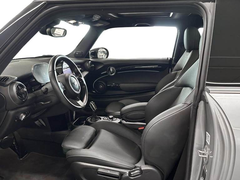 Mini Cooper SE Classic Trim