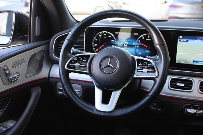 Sølv Mercedes GLE350 de fra 2023