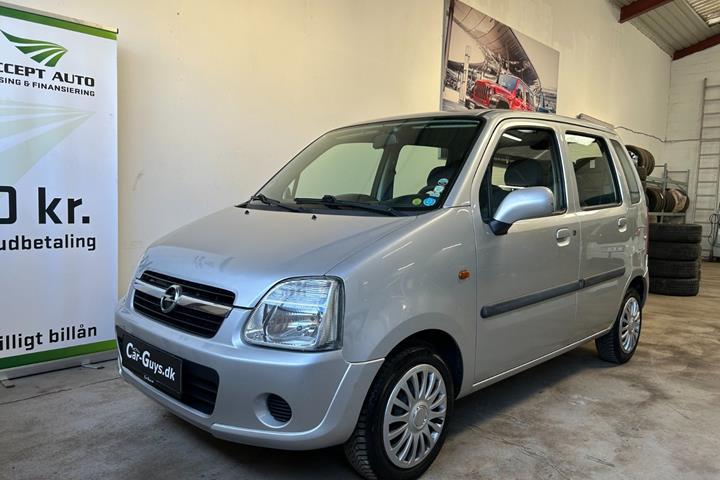 undefined Opel Agila fra 2003 set udefra