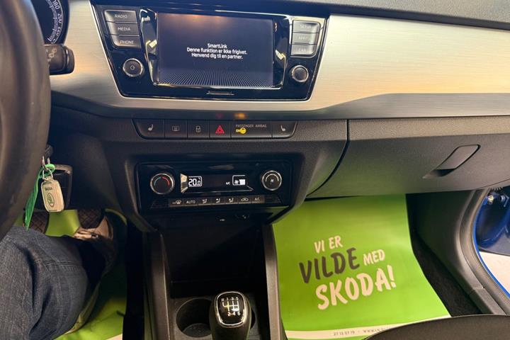 Blå Skoda Fabia fra 2019