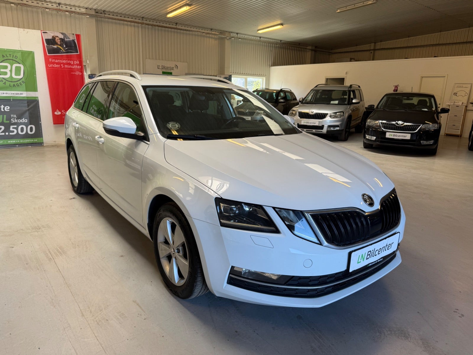 Hvid Skoda Octavia fra 2018