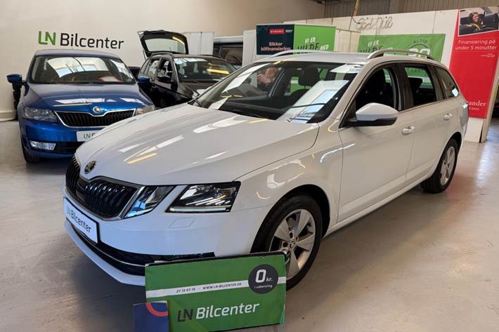Hvid Skoda Octavia fra 2020