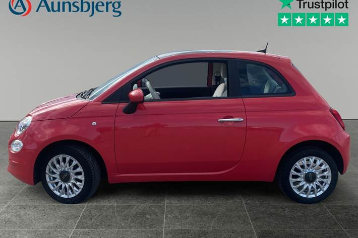 Orange Fiat 500 fra 2020