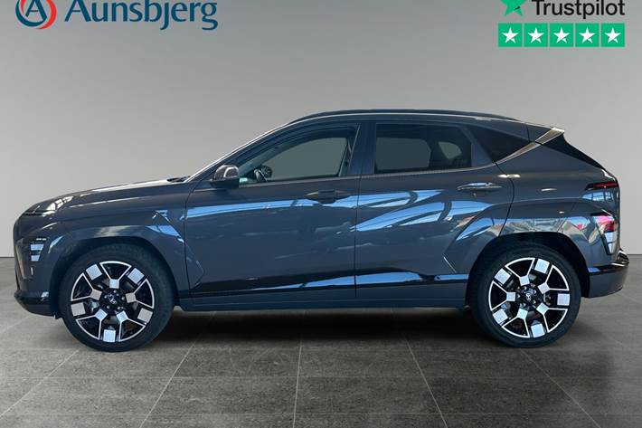 Grå Hyundai Kona fra 2024