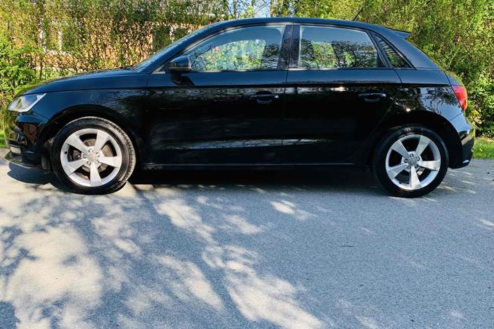 Sort Audi A1 fra 2018