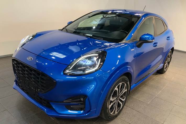 Blå Ford Puma fra 2021 set udefra