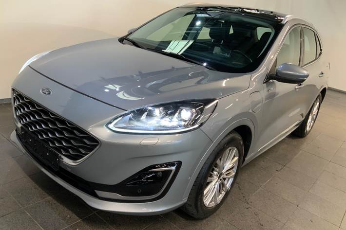 Sølv Ford Kuga fra 2020 set udefra