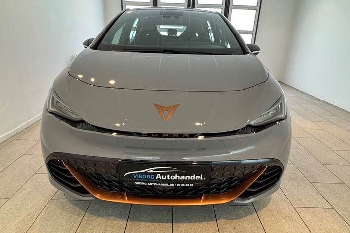 Grå Cupra Born fra 2023