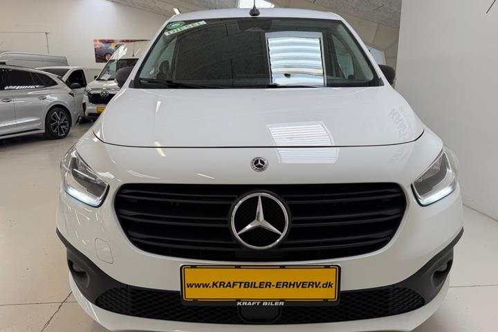 Hvid Mercedes Citan 110 fra 2023