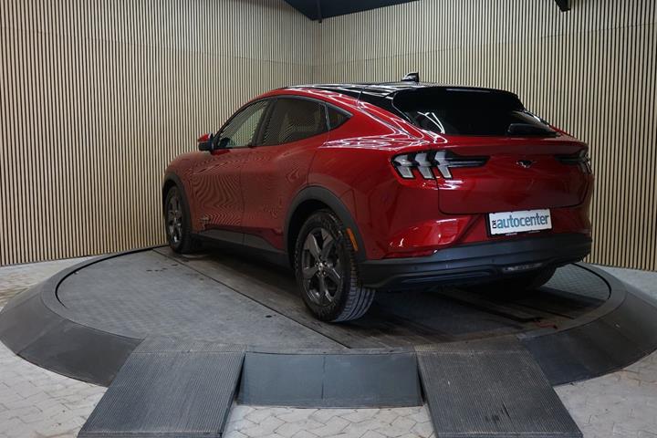 Grå Ford Mustang Mach-E fra 2022