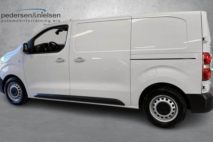 Hvid Opel Vivaro-e fra 2023