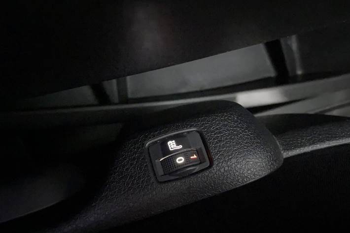 Hvid Opel Vivaro-e fra 2023