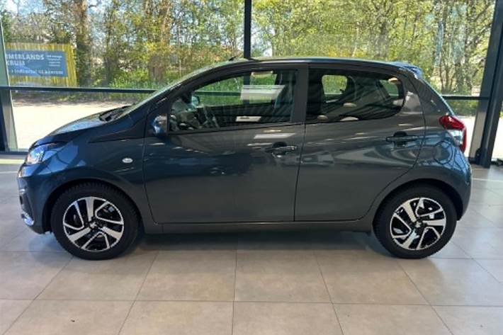 Grå Peugeot 108 fra 2019