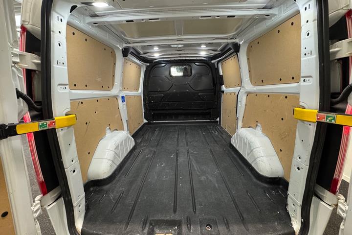 Hvid Ford Transit Custom 320 L1 fra 2021