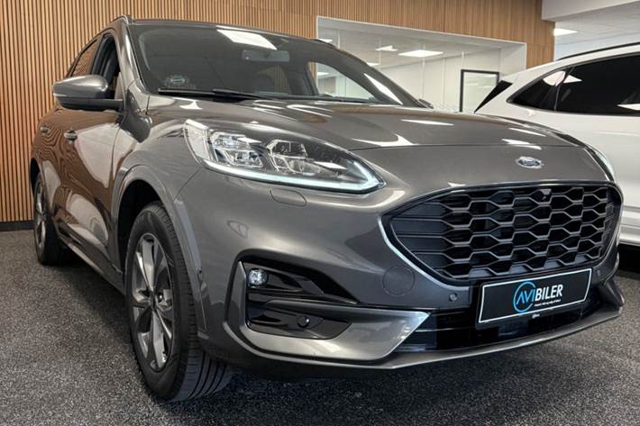 Grå Ford Kuga fra 2022