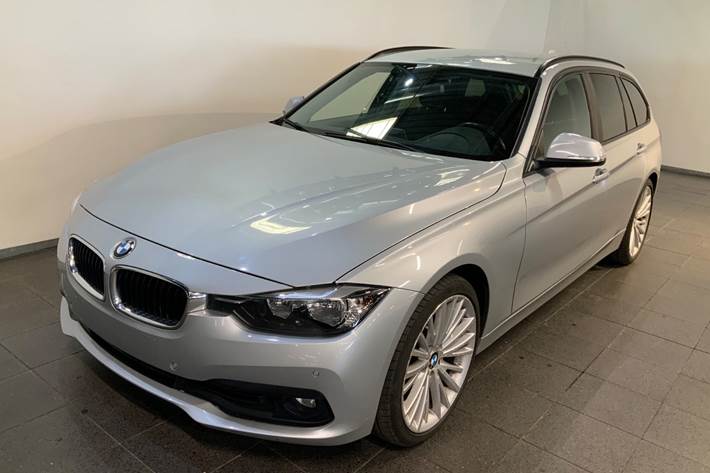 Sølv BMW 318d fra 2017