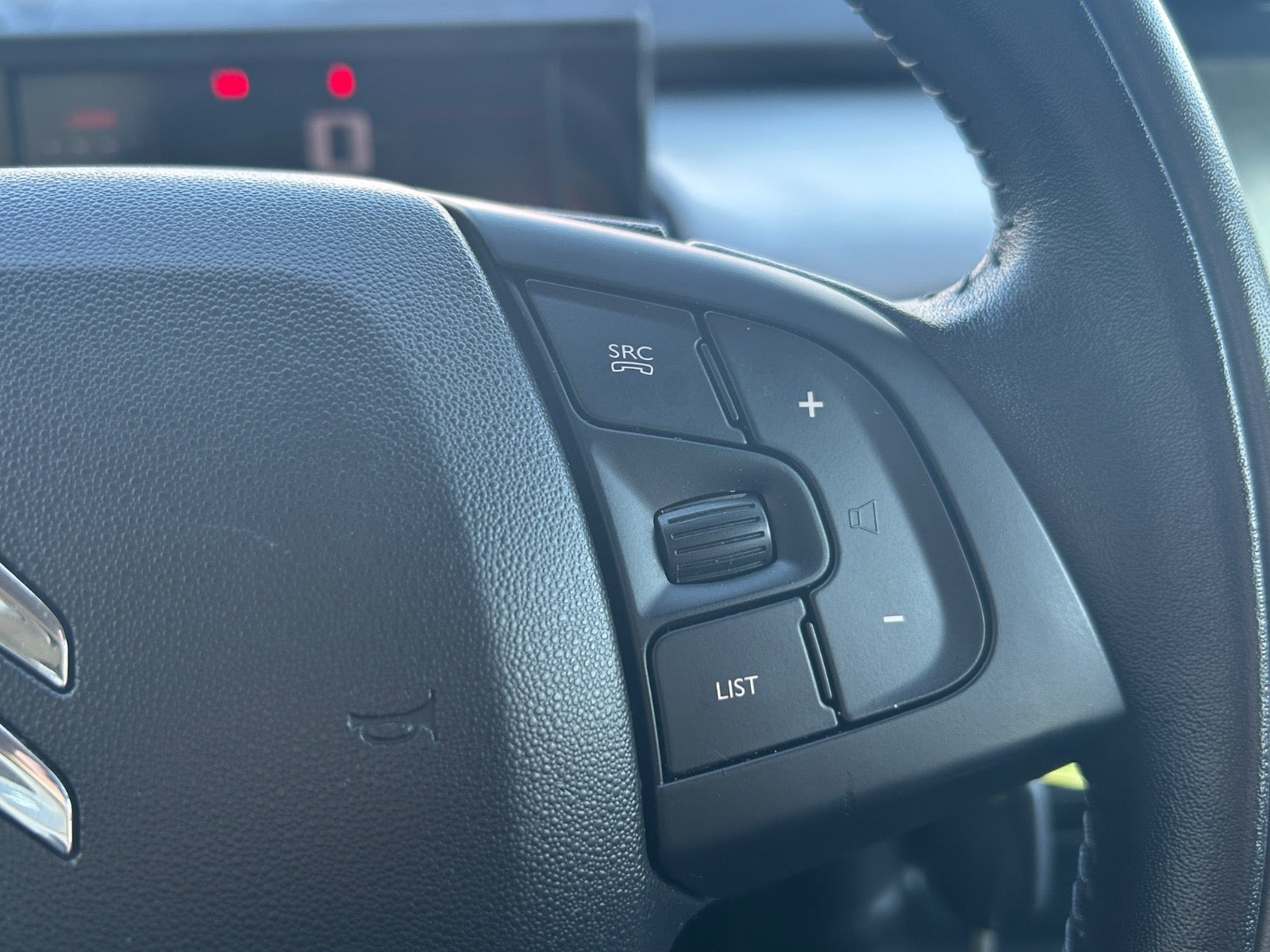 Sort Citroën C4 Cactus fra 2016
