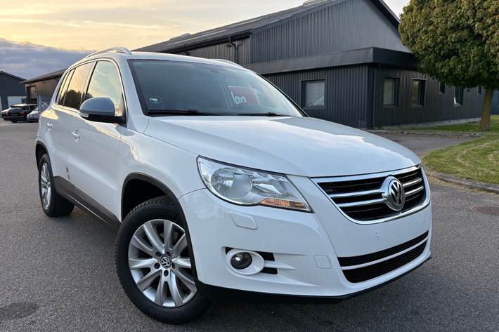 Hvid VW Tiguan fra 2009