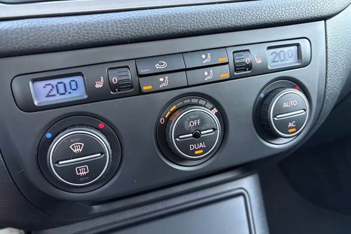Hvid VW Tiguan fra 2009