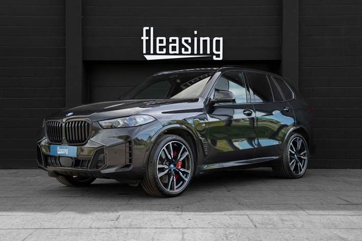 Sort BMW X5 fra 2024