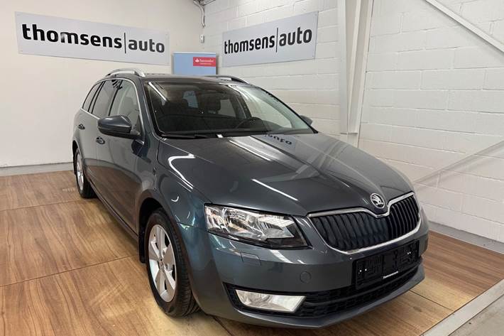 Grå Skoda Octavia fra 2015