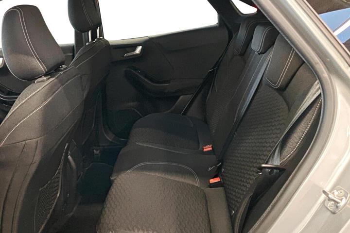 Grå Ford Puma fra 2020