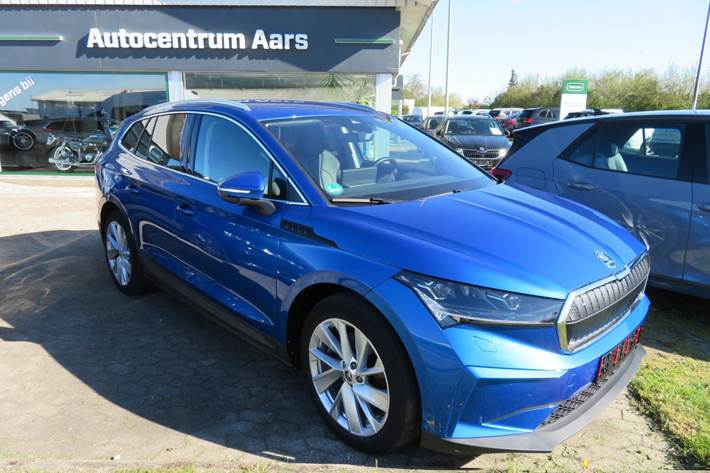 Blå Skoda Enyaq fra 2021