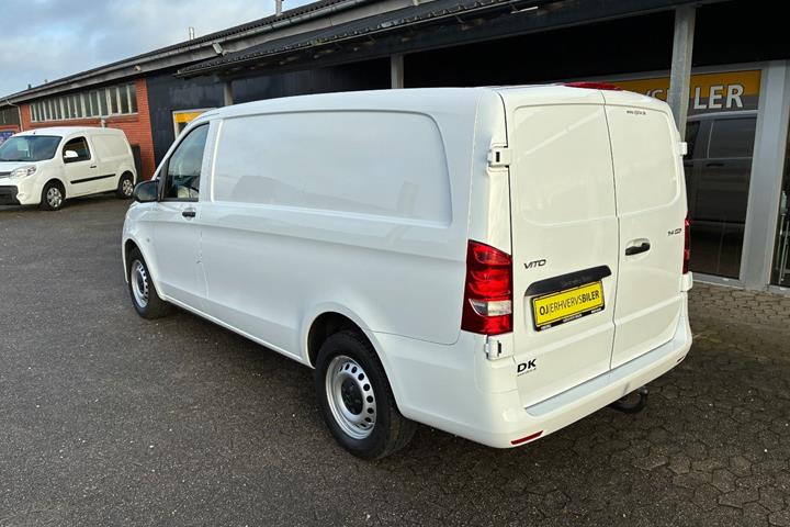 undefined Mercedes Vito 114 fra 2022
