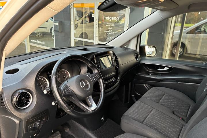 undefined Mercedes Vito 114 fra 2022