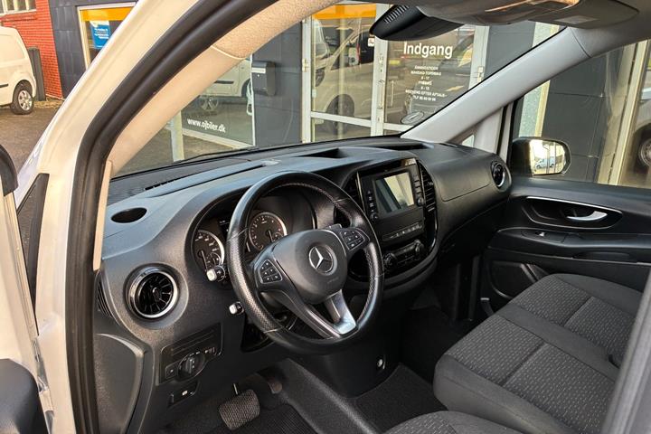undefined Mercedes Vito 114 fra 2022