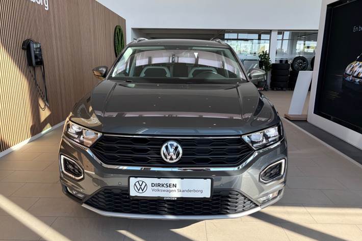 Grå VW T-Roc fra 2020