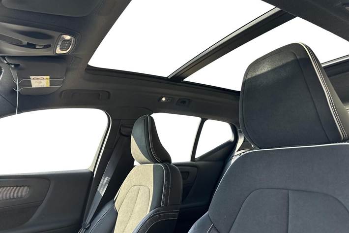Hvid Volvo XC40 fra 2018