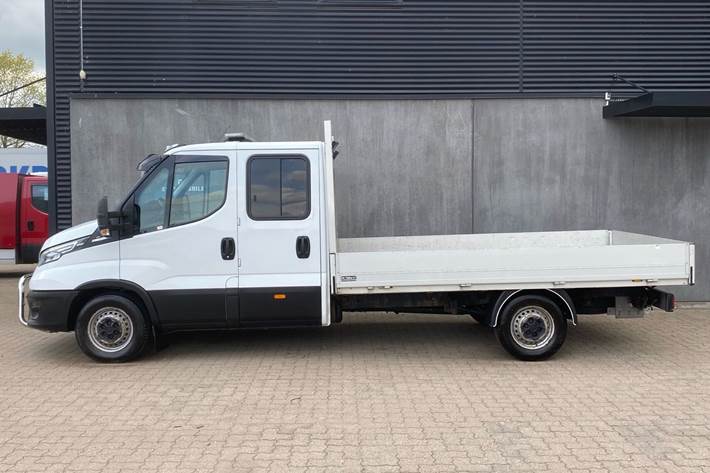 Hvid Iveco Daily fra 2020