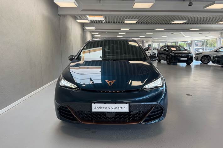 Blå Cupra Born fra 2023