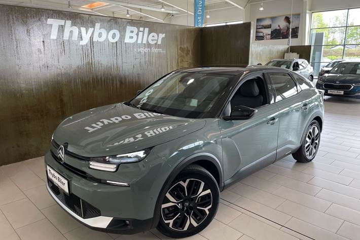 Grøn Citroën ë-C4 fra 2025 set udefra