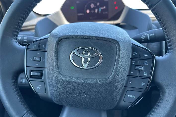 undefined Toyota BZ4X fra 2025