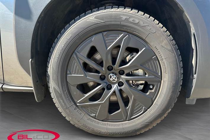 undefined Toyota bZ4X SUV fra 2025