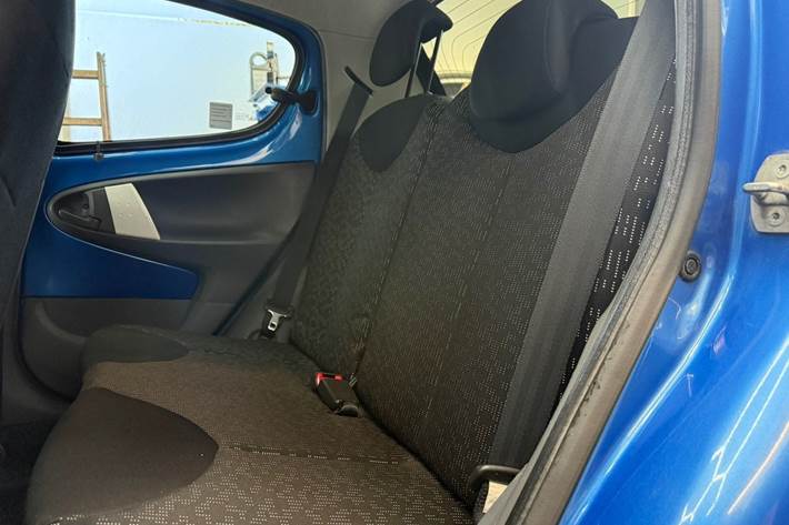 undefined Peugeot 107 fra 2011