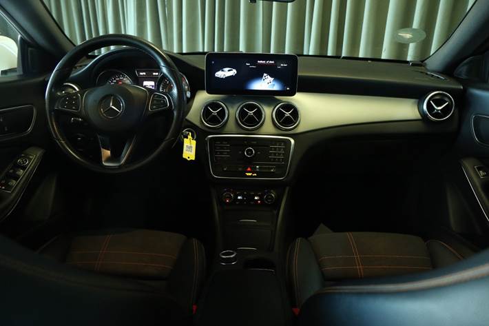 Grøn Mercedes CLA200 d fra 2016