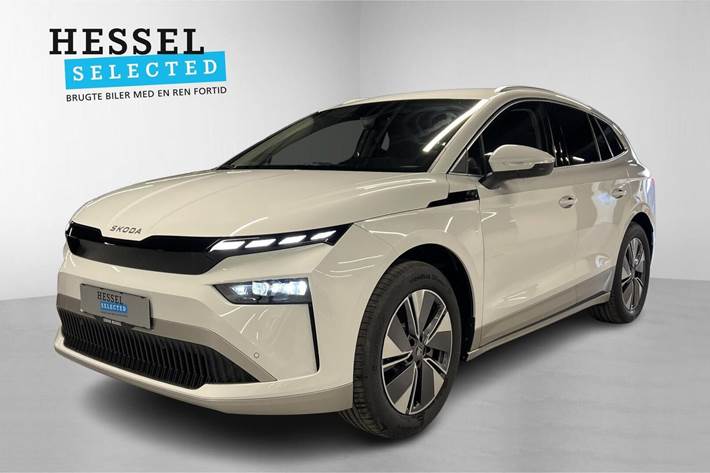 Hvid Skoda Enyaq fra 2026 set udefra