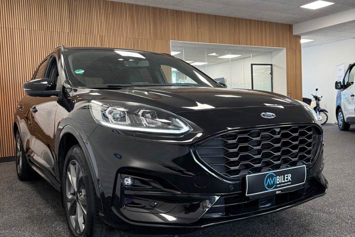 Sort Ford Kuga fra 2021