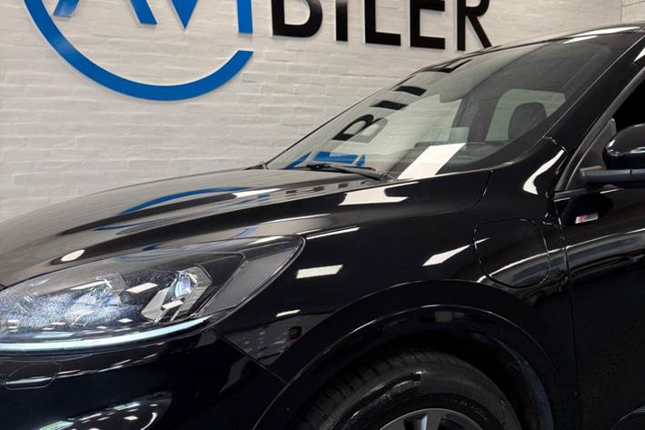 Sort Ford Kuga fra 2021