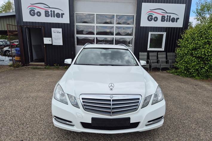 Grøn Mercedes E200 fra 2013