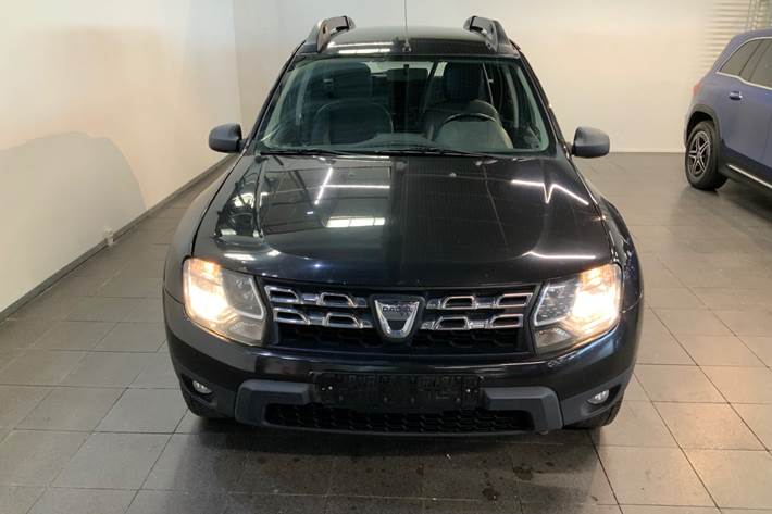 Sort Dacia Duster fra 2014
