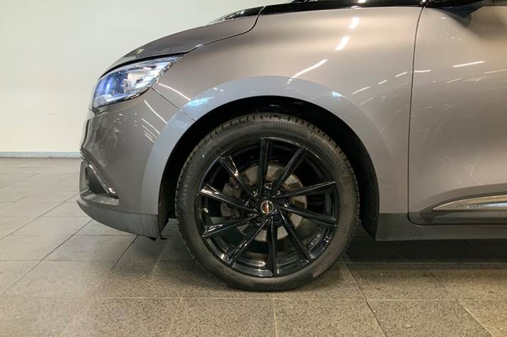 Grå Renault Grand Scenic IV fra 2018