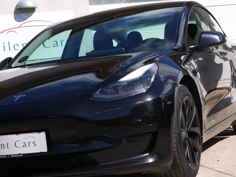 Tesla Model 3 Standard Range+ RWD