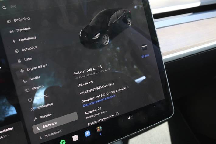 Sort Tesla Model 3 fra 2021